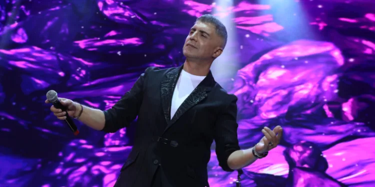 Özcan Deniz rüzgarı esti