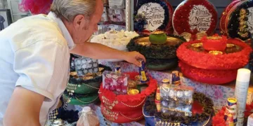 Esnaf, çeyizlik ürünlerin satışlarından memnun