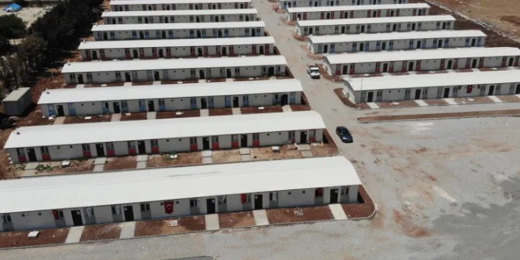 Briket evlerde yaşam başladı