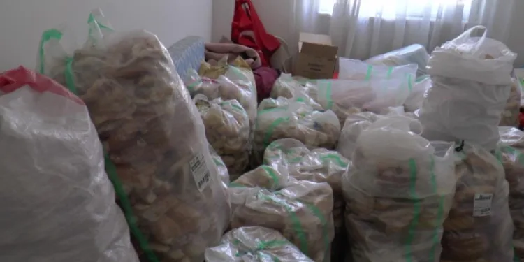 Kuru ekmekle yaşam mücadelesi