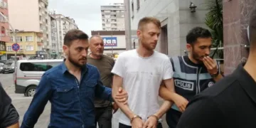 1 kişiyi öldürdü 2 kişiyi yaraladı