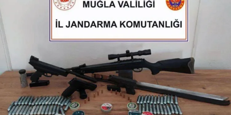 Çok sayıda silah ele geçirildi