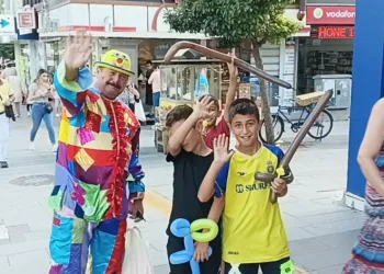 Balon satarak Türkiye’yi gezdi