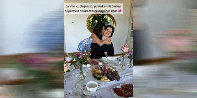 Babasının vefatıyla yıkılan Alişan’a destek verdi