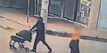 Bebek arabalı hırsızlar polise yakalandı