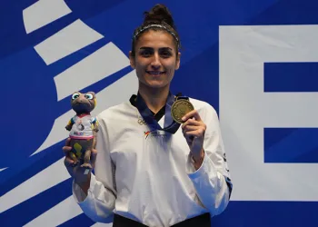 Kırık kolla gelen başarı