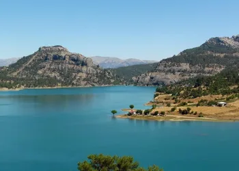 Menzelet Barajının doğal güzelliği
