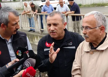 “Karadeniz’de bine yakın toprak kayması ve heyelan oldu”