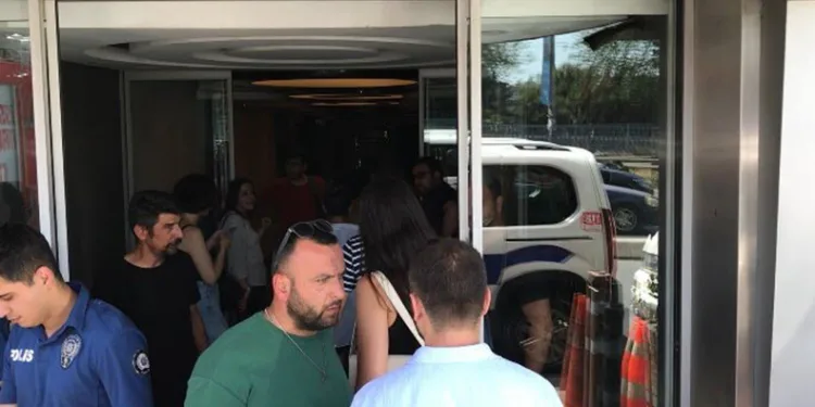 MHP İl Başkanlığı’nın bulunduğu binada yangın paniği