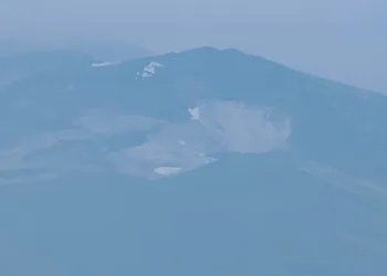 Temmuz ayında Süphan Dağı’nda kar yağışı