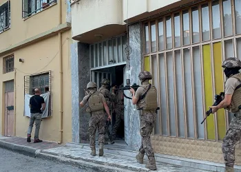 Mersin’de DEAŞ’a şafak operasyonu
