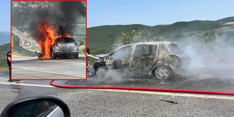 Seyir halindeki otomobil alev topuna döndü