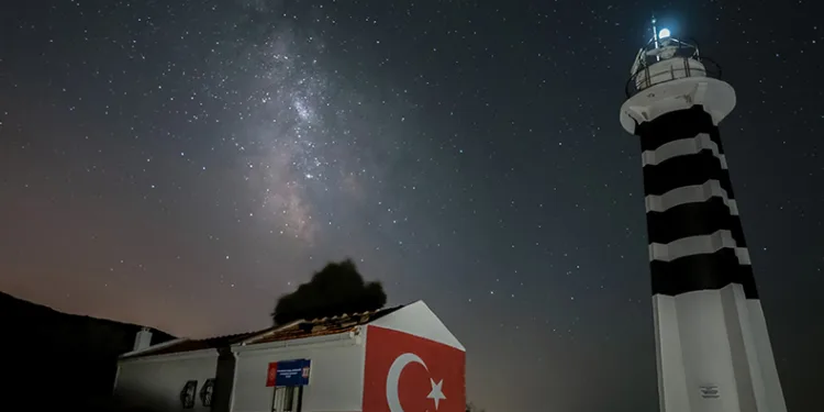 Deniz Feneri’nde yıldız şöleni