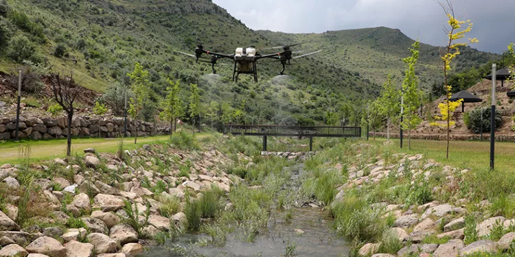 Sinek ilaçlamasında da drone devri