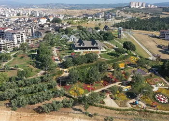 Macera Bursa, rengarenk çiçeklerle doldu