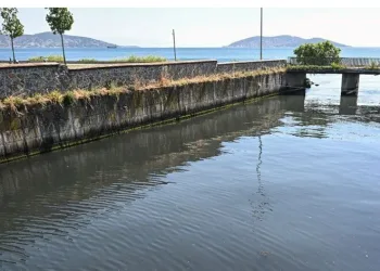 Marmara’ya ve Boğaz’a kirlilik akıyor