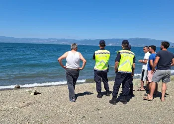 “Gölde boğuldu” diye aranıyordu yürüyerek geldi