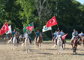 Ciritçiler 15 Temmuz şehitleri için sahaya indi