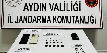 Tarihi eserleri satmak isteyince yakalandı