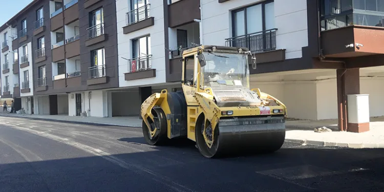 Gemlik Belediyesi’nden yol yapım atağı