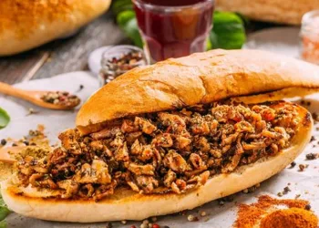 “Adını değiştirir, kokoreci yine yeriz”