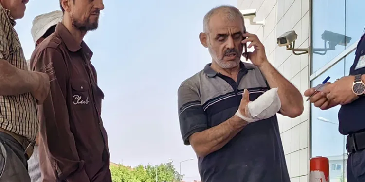 Dalgınlık sonucu sağ elini kesim motoruna kaptırdı