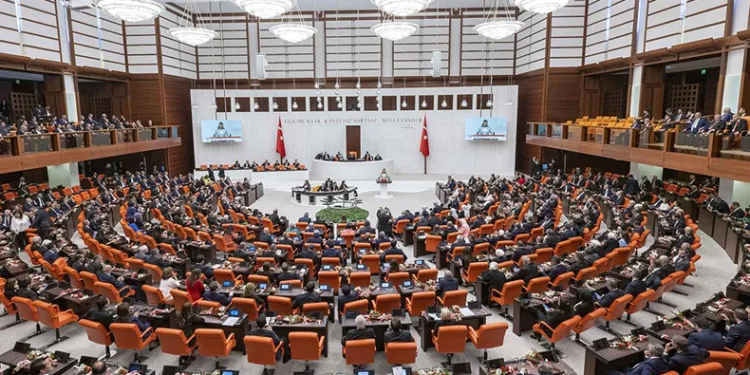 TBMM’nin son haftasında gündem zam teklifleri