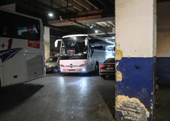 İstanbul Otogarı’nın kolonları çürüyor