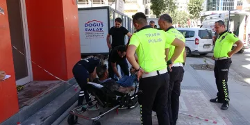 Husumetlisini iş yerinde pompalı tüfekle vurdu