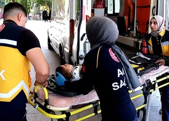 Bursa’da balkondan düşen bebek yaralandı