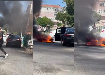 Alev alan motosiklet patlayarak kül oldu