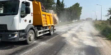 Mucur asfalt sıcaktan eridi
