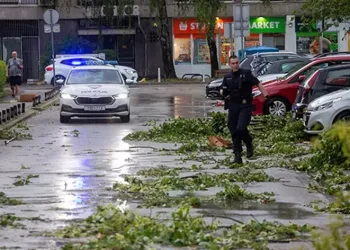 Balkanlar’da şiddetli fırtına can aldı