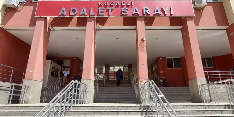 Genç kız dehşeti yaşadı
