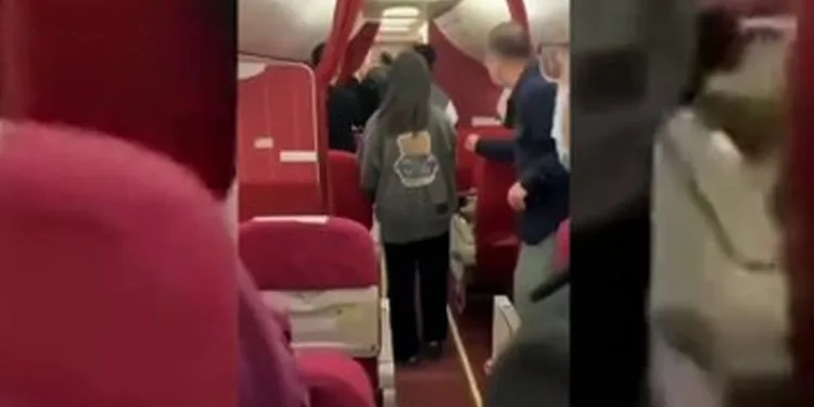 Uçakta kriz ‘Zaman döngüsüne takıldım’