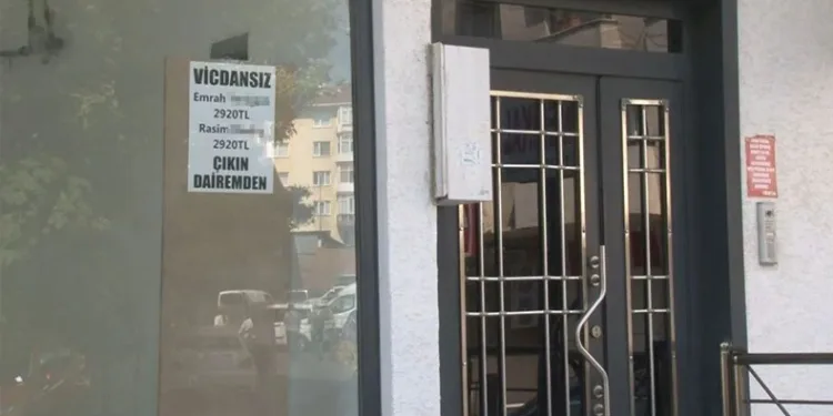 Ev sahibinden kiracılara kapı girişine not