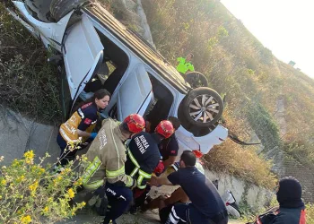 Bursa’da gurbetçi aile kaza geçirdi