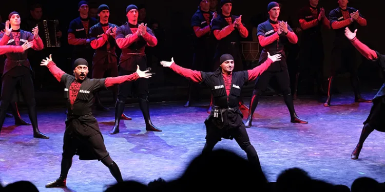 Bursa Festivali’nde muhteşem gösteri