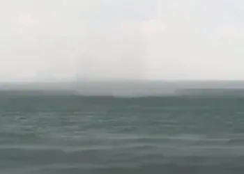 İskenderun’da denizde hortum çıktı