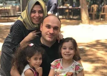 Tatilden dönen aile ölüme gitti