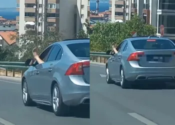 Bursa’da seyir halindeki araçtan ilginç görüntü