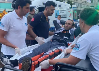 Kadıköy’de kaza yaptı, aranması çıktı