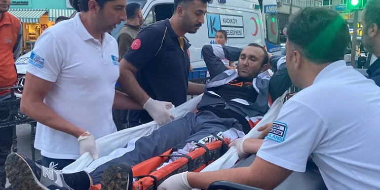Kadıköy’de kaza yaptı, aranması çıktı