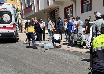 Önce karısını sonra kendisini öldürdü