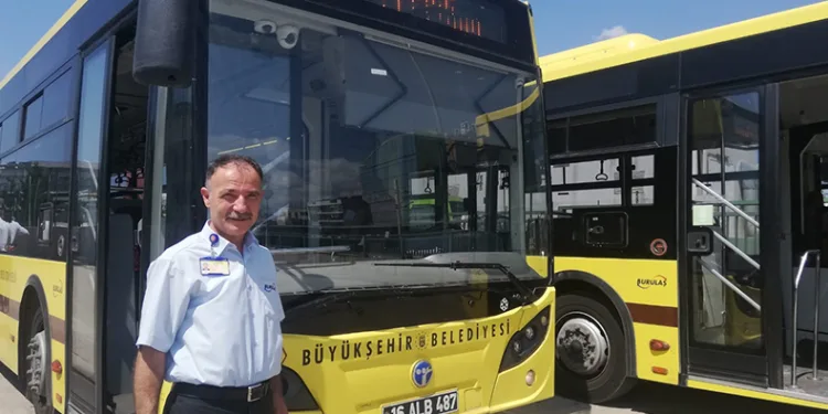 Hem otobüs şoförü, hem şair
