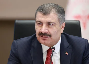 “Suriyeli doktor ve hemşirelere ücret ödenmiyor”