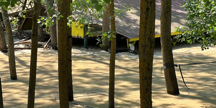 Rafting tesisleri sulara gömüldü