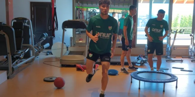 Bursaspor salonda çalıştı