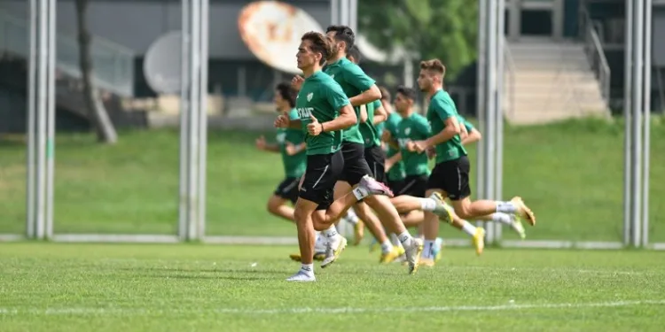 Bursaspor kaldığı yerden devam etti