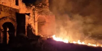 Tarihi antik kentte yangın